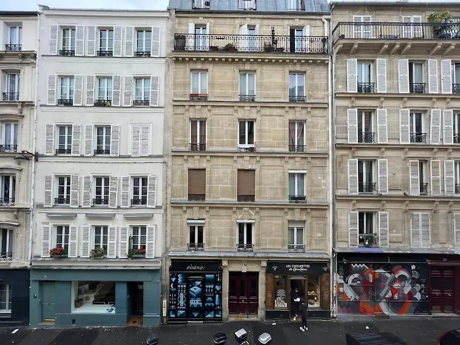 Why Paris ? Why Montmartre ? Apartman Franciaország