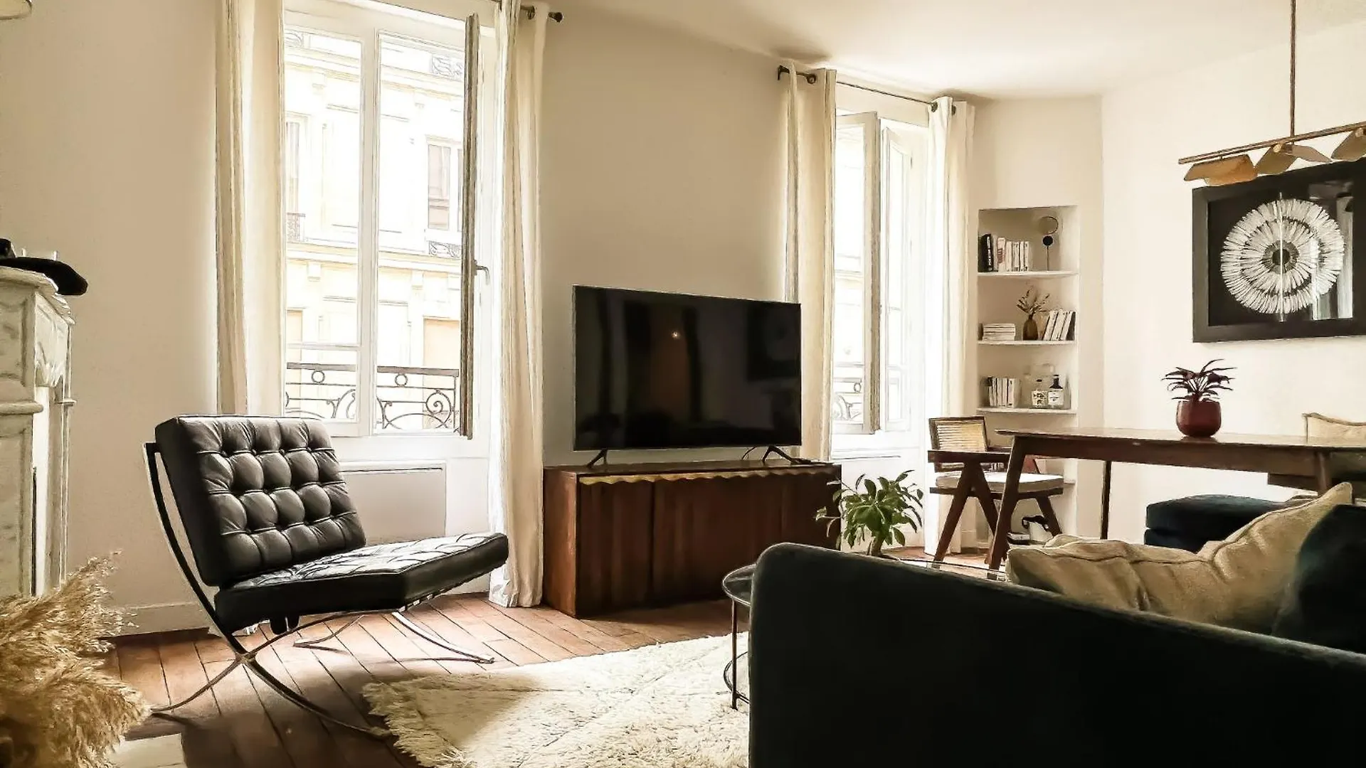 Why Paris ? Why Montmartre ? Apartman