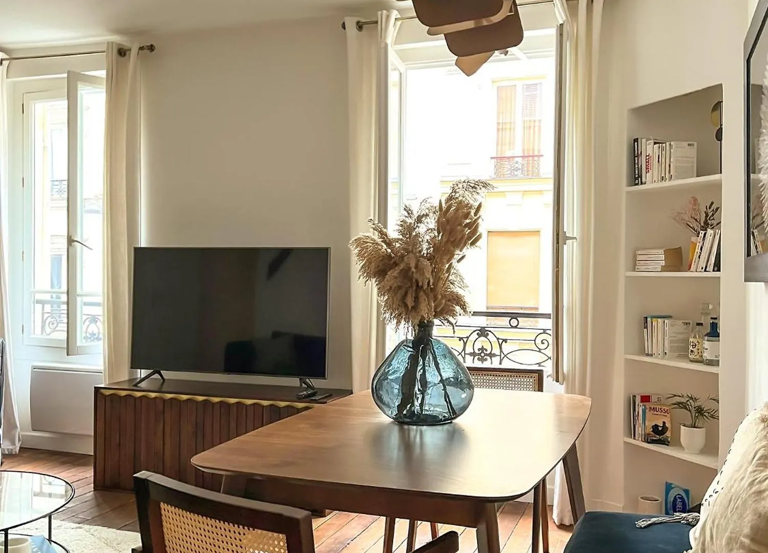 Why Paris ? Why Montmartre ? Apartman
